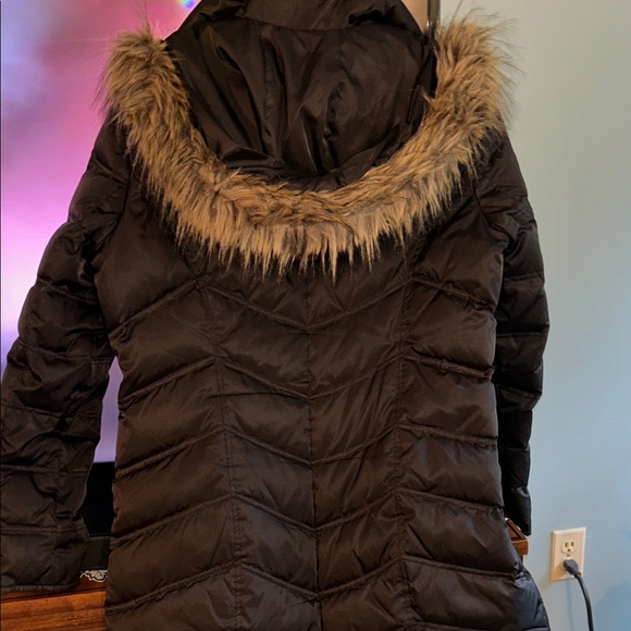 Kenneth Cole New York Size Large Women’s Black Quilted Jacket with Faux Fur Trim - Picture 6 of 8